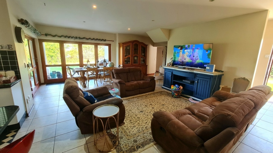 5 Bedroom Property for Sale in Schoongezicht Western Cape